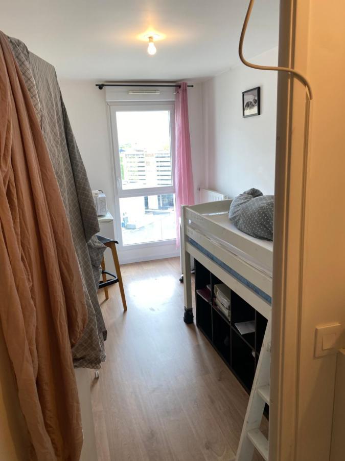 Super Chambre Avec Bureau Courcouronnes Zewnętrze zdjęcie
