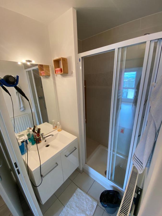 Super Chambre Avec Bureau Courcouronnes Zewnętrze zdjęcie